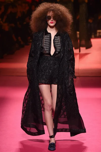 Look 14